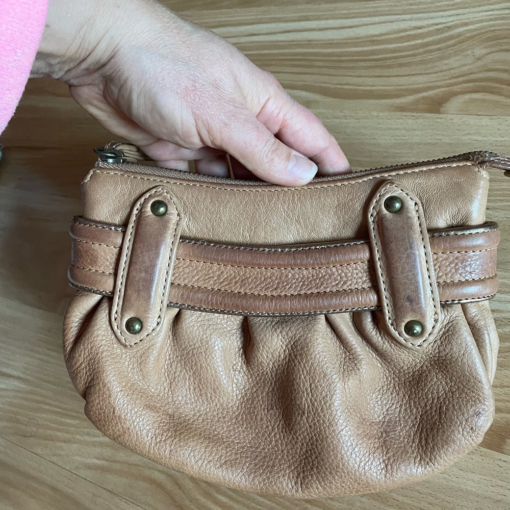 Cute Cole Haan Soft Leather Large Wristlet/Bag - Picture 4 of 16
